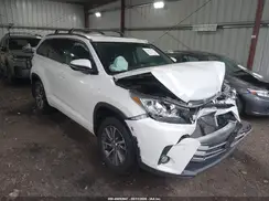 5TDJZRFH7JS889857 2018 TOYOTA HIGHLANDER