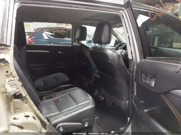 5TDJZRFH7JS891334 2018 TOYOTA HIGHLANDER - Image 8