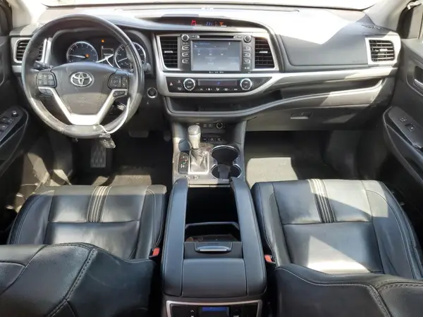 5TDJZRFH7JS899711 2018 TOYOTA HIGHLANDER - Image 8