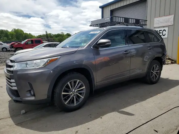 5TDJZRFH7JS905717 2018 TOYOTA HIGHLANDER - Image 1