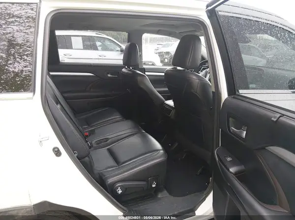 5TDJZRFH7JS912327 2018 TOYOTA HIGHLANDER - Image 8