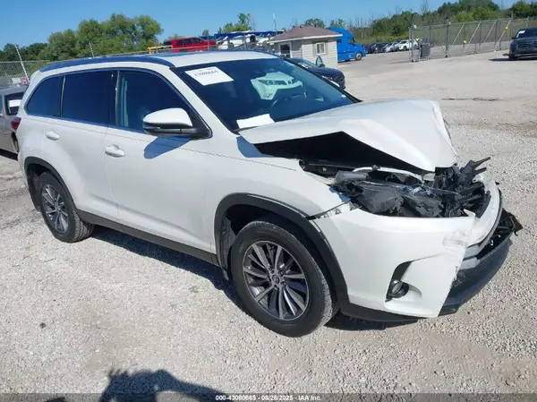 5TDJZRFH7KS563381 2019 TOYOTA HIGHLANDER - Image 1