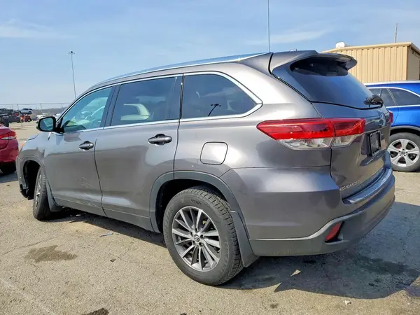5TDJZRFH7KS569228 2019 TOYOTA HIGHLANDER - Image 2