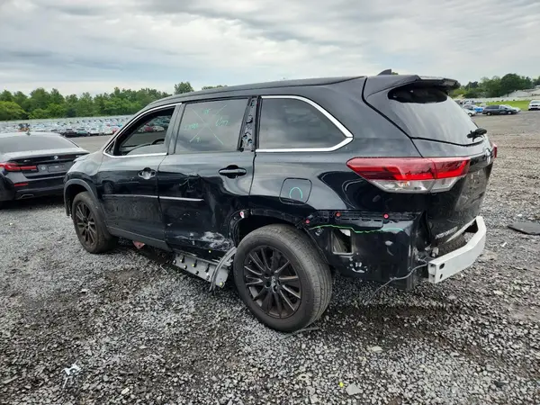 5TDJZRFH7KS572226 2019 TOYOTA HIGHLANDER - Image 2