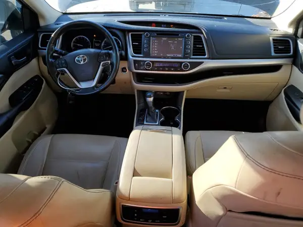 5TDJZRFH7KS573859 2019 TOYOTA HIGHLANDER - Image 8