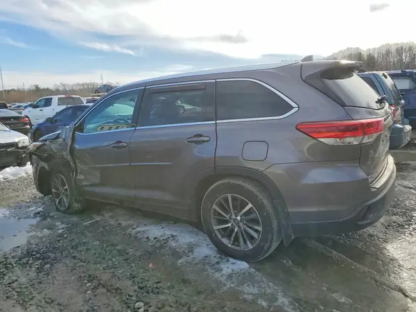 5TDJZRFH7KS575398 2019 TOYOTA HIGHLANDER - Image 2