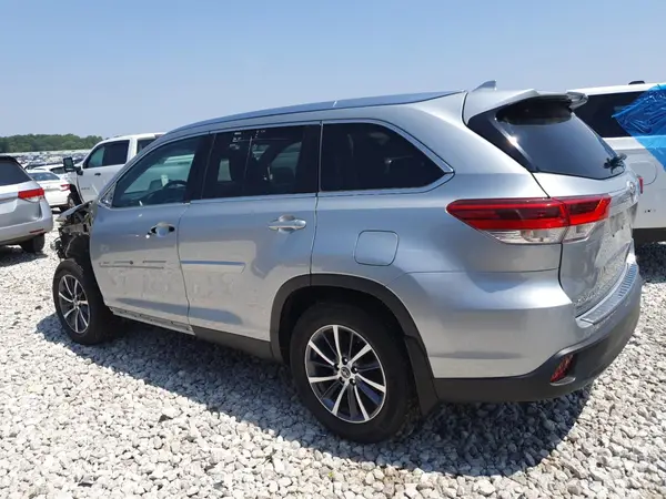 5TDJZRFH7KS576485 2019 TOYOTA HIGHLANDER - Image 2