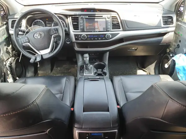 5TDJZRFH7KS576485 2019 TOYOTA HIGHLANDER - Image 8