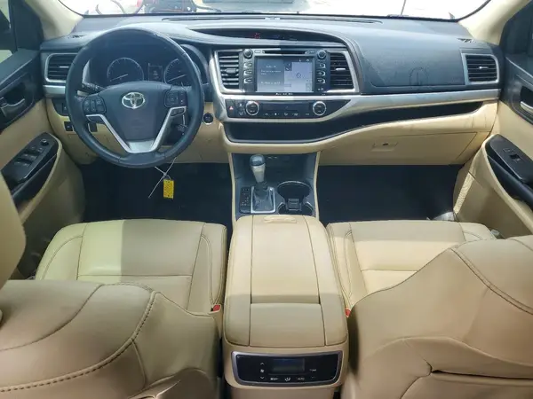5TDJZRFH7KS576874 2019 TOYOTA HIGHLANDER - Image 8
