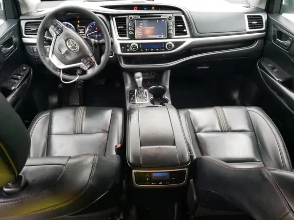 5TDJZRFH7KS577863 2019 TOYOTA HIGHLANDER - Image 8