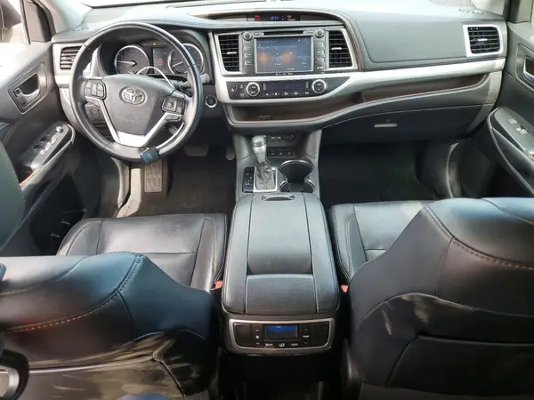 5TDJZRFH7KS580875 2019 TOYOTA HIGHLANDER - Image 8