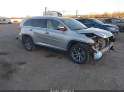 5TDJZRFH7KS582898 2019 TOYOTA HIGHLANDER