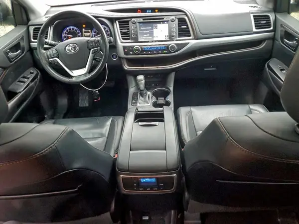 5TDJZRFH7KS585980 2019 TOYOTA HIGHLANDER - Image 8