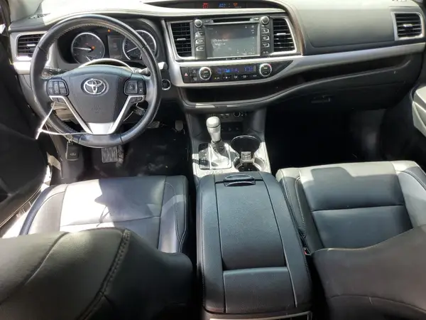 5TDJZRFH7KS586093 2019 TOYOTA HIGHLANDER - Image 8