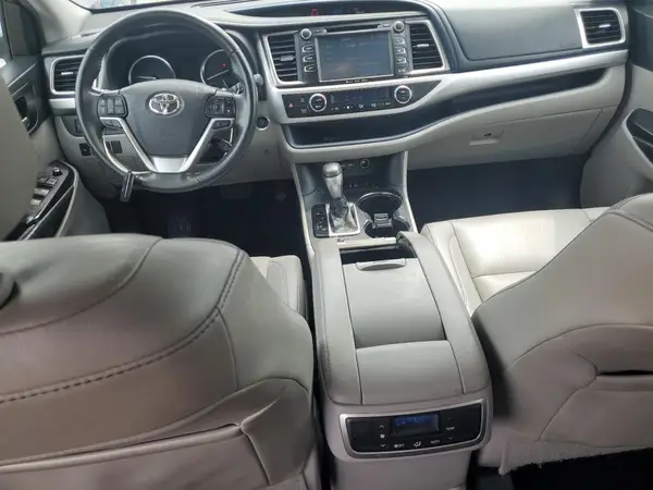 5TDJZRFH7KS586983 2019 TOYOTA HIGHLANDER - Image 8