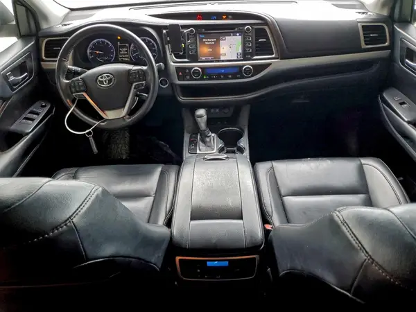 5TDJZRFH7KS590645 2019 TOYOTA HIGHLANDER - Image 8