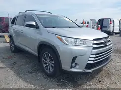 5TDJZRFH7KS591049 2019 TOYOTA HIGHLANDER