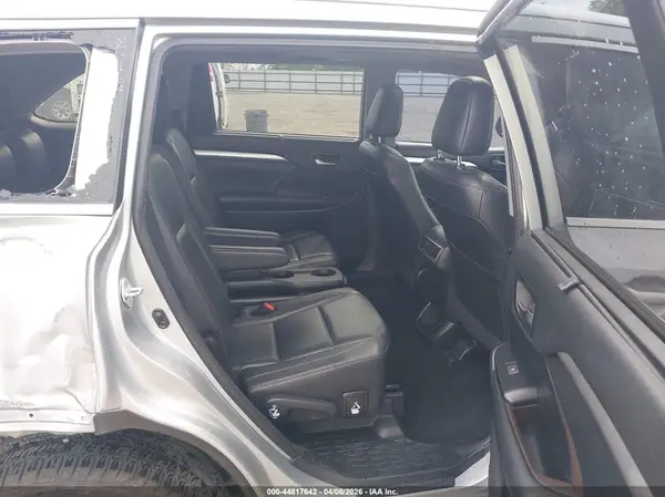 5TDJZRFH7KS591049 2019 TOYOTA HIGHLANDER - Image 8