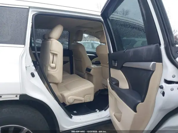 5TDJZRFH7KS593125 2019 TOYOTA HIGHLANDER - Image 8