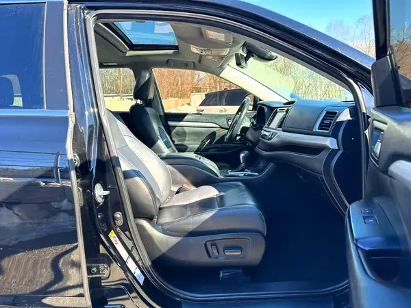 5TDJZRFH7KS594596 2019 TOYOTA HIGHLANDER - Image 8