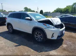 5TDJZRFH7KS594825 2019 TOYOTA HIGHLANDER