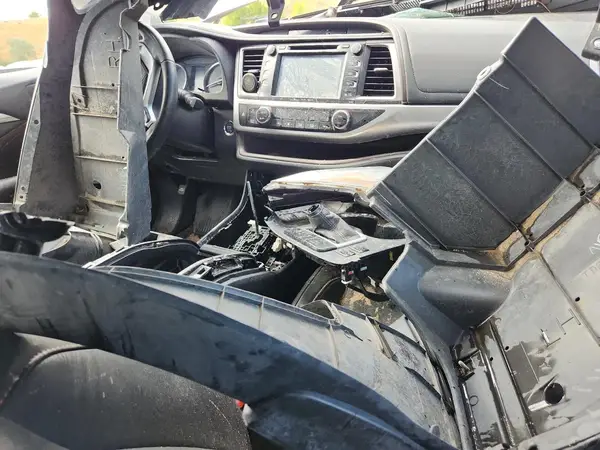 5TDJZRFH7KS600011 2019 TOYOTA HIGHLANDER - Image 8