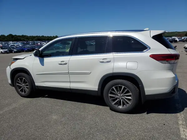 5TDJZRFH7KS606357 2019 TOYOTA HIGHLANDER - Image 2