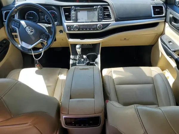 5TDJZRFH7KS606357 2019 TOYOTA HIGHLANDER - Image 8