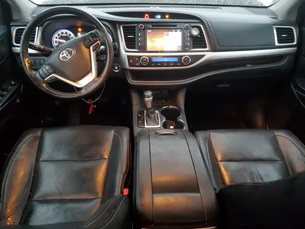 5TDJZRFH7KS608061 2019 TOYOTA HIGHLANDER - Image 8
