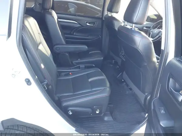5TDJZRFH7KS608741 2019 TOYOTA HIGHLANDER - Image 8