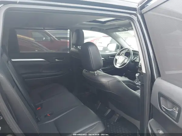 5TDJZRFH7KS610103 2019 TOYOTA HIGHLANDER - Image 8