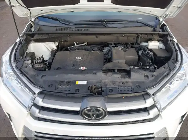 5TDJZRFH7KS613258 2019 TOYOTA HIGHLANDER - Image 8