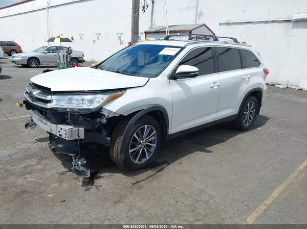 5TDJZRFH7KS616354 2019 TOYOTA HIGHLANDER - Image 2
