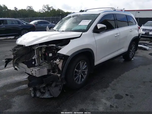 5TDJZRFH7KS618783 2019 TOYOTA HIGHLANDER - Image 2