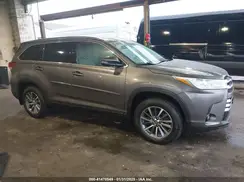 5TDJZRFH7KS619657 2019 TOYOTA HIGHLANDER