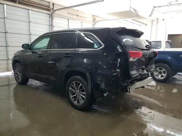 5TDJZRFH7KS624972 2019 TOYOTA HIGHLANDER - Image 2