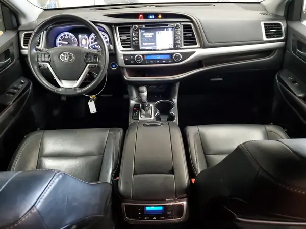 5TDJZRFH7KS624972 2019 TOYOTA HIGHLANDER - Image 8