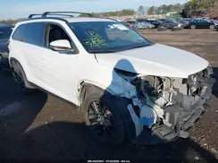 5TDJZRFH7KS626558 2019 TOYOTA HIGHLANDER