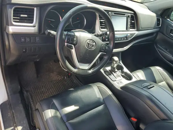5TDJZRFH7KS627452 2019 TOYOTA HIGHLANDER - Image 8
