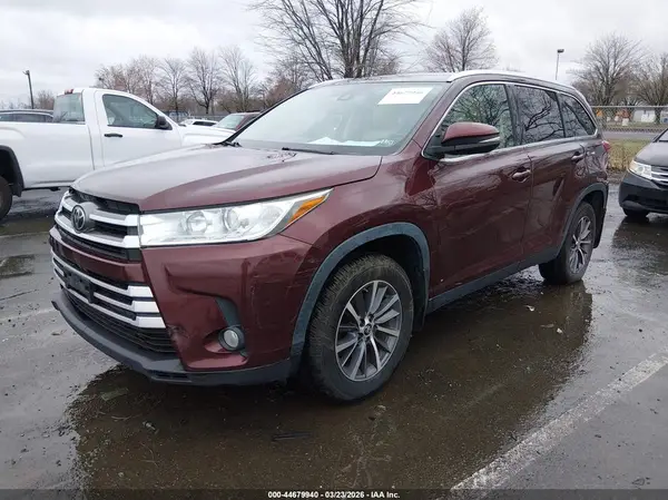 5TDJZRFH7KS703221 2019 TOYOTA HIGHLANDER - Image 2