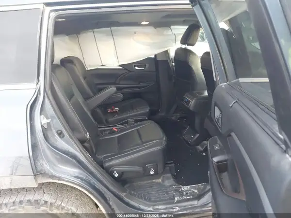5TDJZRFH7KS709309 2019 TOYOTA HIGHLANDER - Image 8