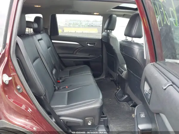 5TDJZRFH7KS710718 2019 TOYOTA HIGHLANDER - Image 8