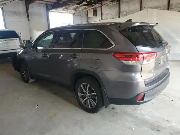 5TDJZRFH7KS712324 2019 TOYOTA HIGHLANDER - Image 2
