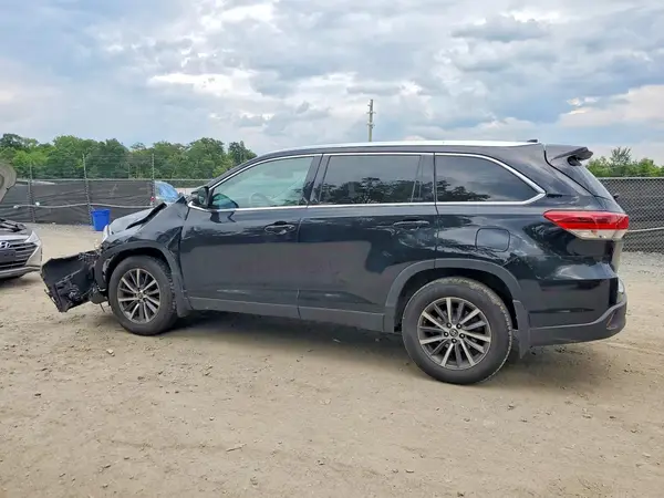 5TDJZRFH7KS714333 2019 TOYOTA HIGHLANDER - Image 2