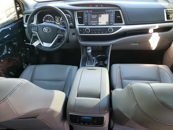 5TDJZRFH7KS722416 2019 TOYOTA HIGHLANDER - Image 8