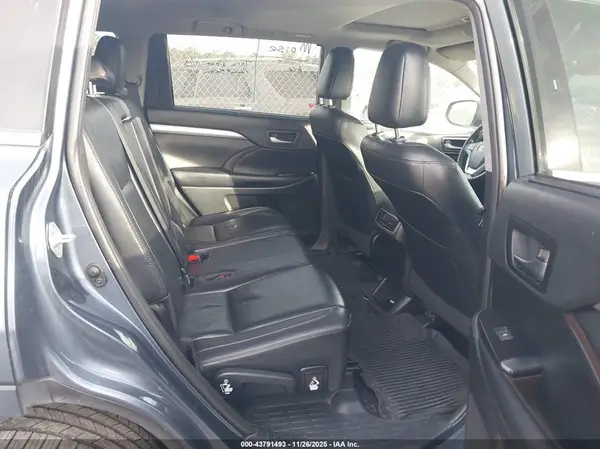 5TDJZRFH7KS724490 2019 TOYOTA HIGHLANDER - Image 8