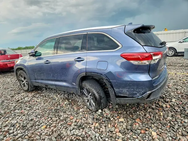 5TDJZRFH7KS725980 2019 TOYOTA HIGHLANDER - Image 2