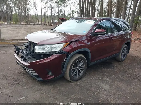 5TDJZRFH7KS734761 2019 TOYOTA HIGHLANDER - Image 2