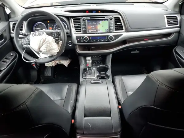 5TDJZRFH7KS742455 2019 TOYOTA HIGHLANDER - Image 8