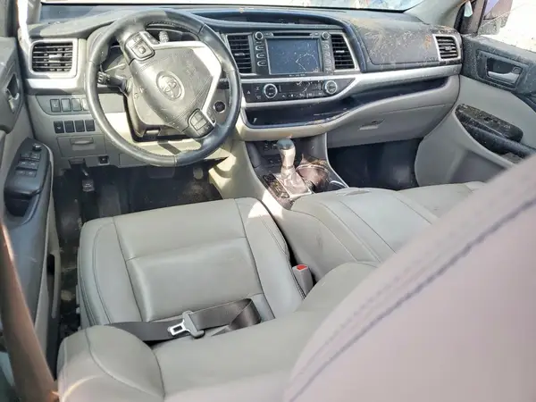 5TDJZRFH7KS916959 2019 TOYOTA HIGHLANDER - Image 8